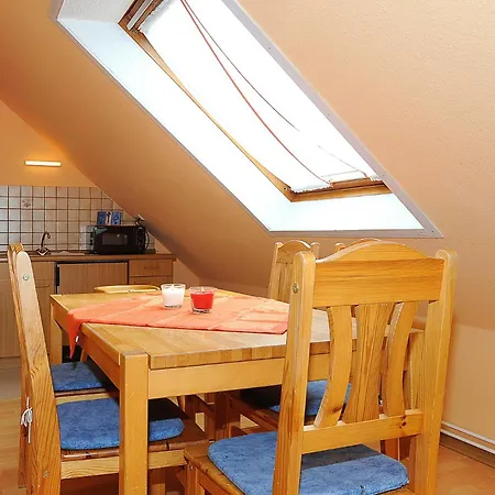 Reit- Und Maack ノイハルリンガージール